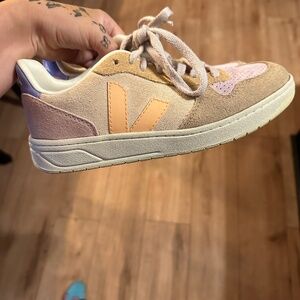 Veja Women’s Suede V-10 Sneakers in Multico-Peach Sz EUR 36 US 5
